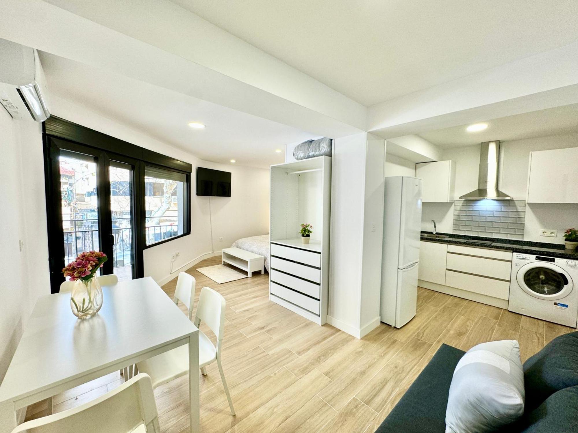 Amazing Seaside Studio By Eaw Homes Μαρμπέλλα Εξωτερικό φωτογραφία