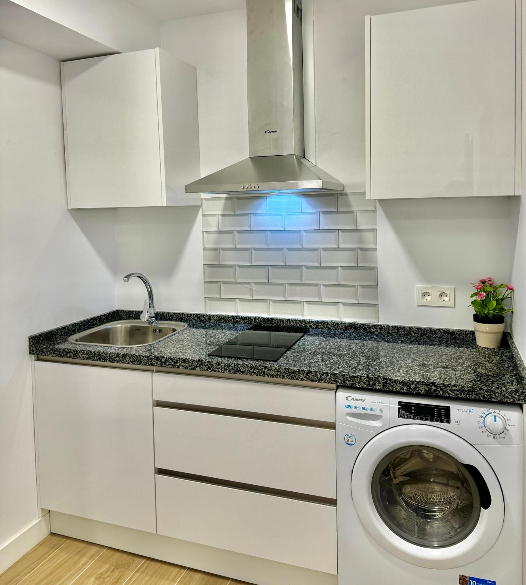 Amazing Seaside Studio By Eaw Homes Μαρμπέλλα Εξωτερικό φωτογραφία